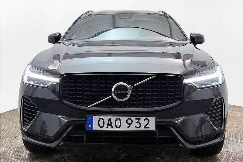 Begagnad Volvo XC60 R-Design 392 HK (288 kW) 2022 Svart SUV