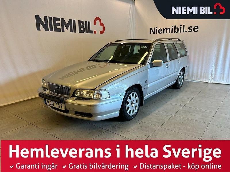 Ljusgrå Begagnad 2000 Volvo V70 Standard Kombi | 19 900 kr (Marknadspris) - Bild 1/4