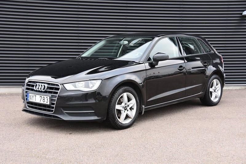 Svart Begagnad 2014 Audi A3 Attraction | 79 900 kr (Marknadspris) - Bild 1/4