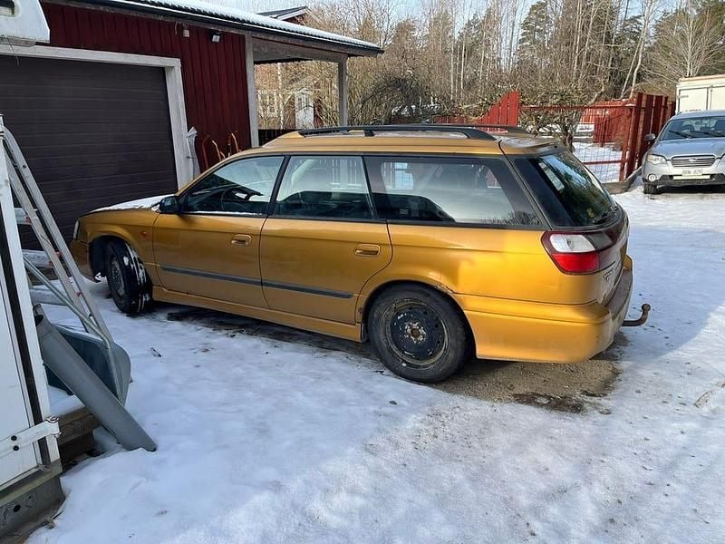 Begagnad Subaru Outback 2005 Enligt bilder Kombi