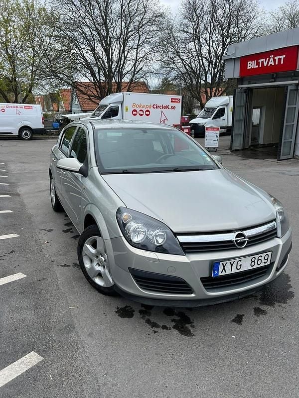 Begagnad 2007 Opel Astra Halvkombi | 27 000 kr (Marknadspris) - Bild 1/4