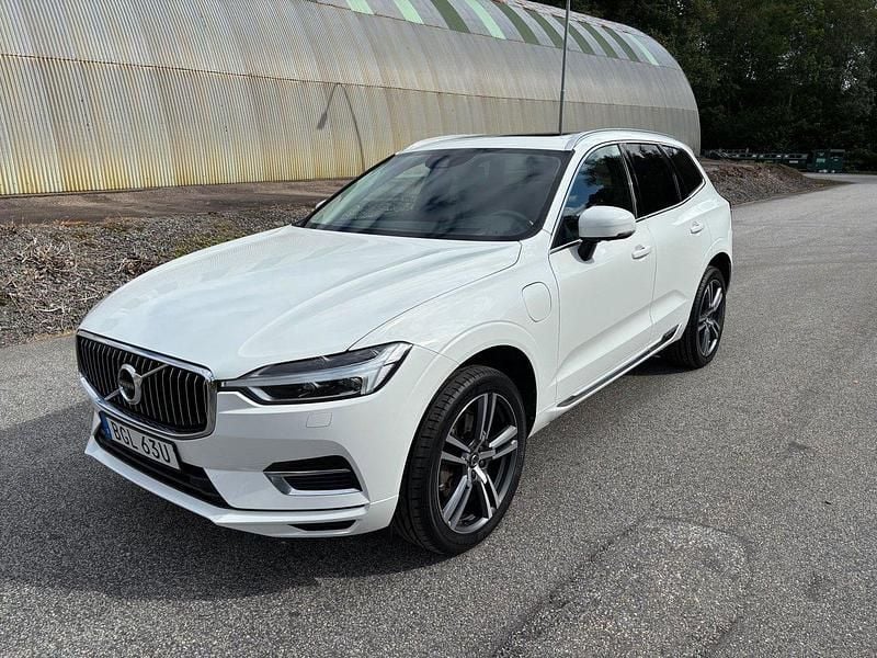 Vit Begagnad 2020 Volvo XC60 Inscription SUV | 339 000 kr (Marknadspris) - Bild 1/4
