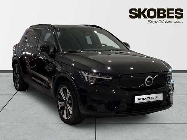 Svart Begagnad 2023 Volvo XC40 Core SUV | 339 000 kr - Bild 1/3