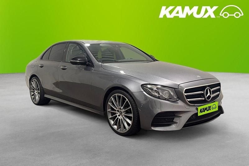 Silver/grå Begagnad 2017 Mercedes E220 AMG Sedan | 254 900 kr (Bra pris) - Bild 1/4