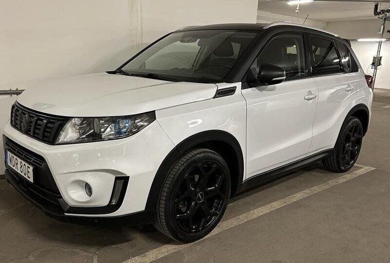 Vit Begagnad 2019 Suzuki Vitara SUV | 187 000 kr (Marknadspris) - Bild 1/4