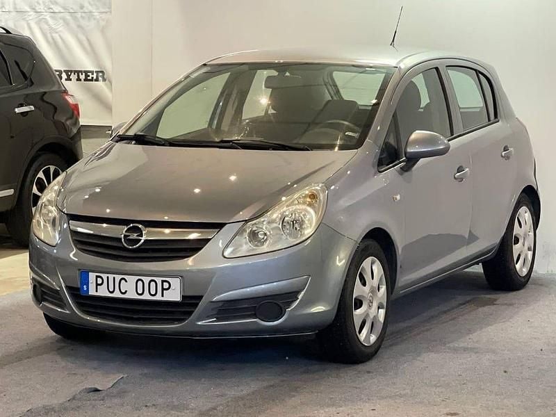 Grå Begagnad 2008 Opel Corsa Halvkombi | 29 900 kr (Bra pris) - Bild 1/4