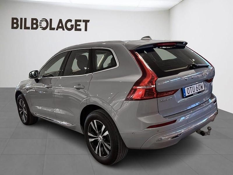 Begagnad Volvo XC60 Core 355 HK (261 kW) 2024 Grå SUV