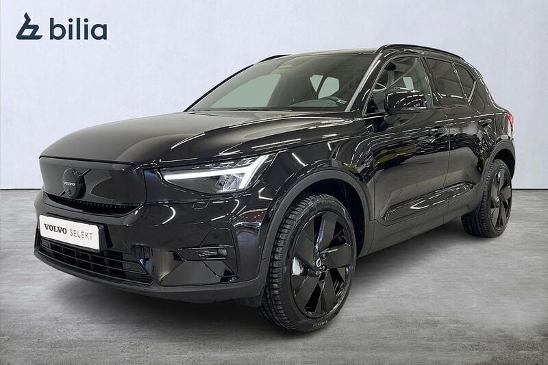 Svart Ny 2024 Volvo EX40 Plus SUV | 499 900 kr (Superpris) - Bild 1/3