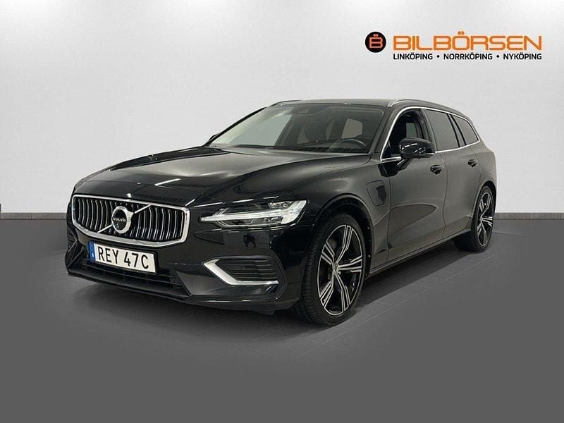 Svart Begagnad 2020 Volvo V60 Inscription Kombi | 349 900 kr (Marknadspris) - Bild 1/4