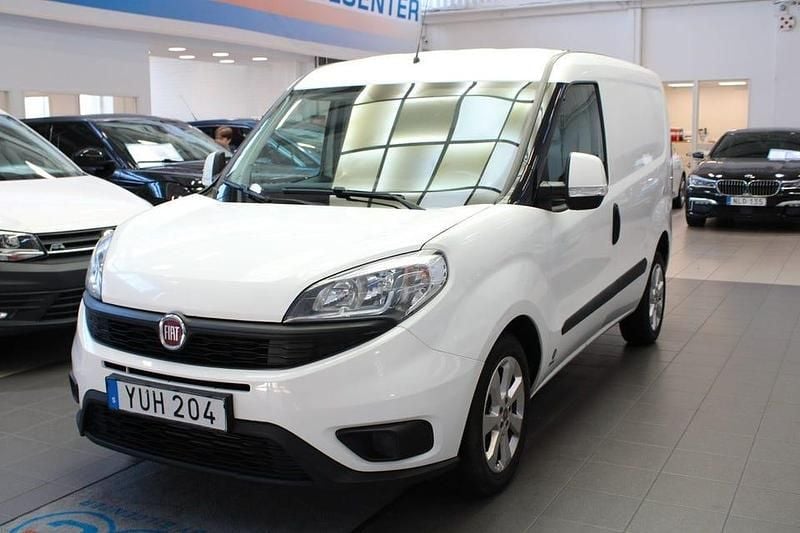 Vit Begagnad 2018 Fiat Doblò Minibuss | 69 900 kr (Bra pris) - Bild 1/4