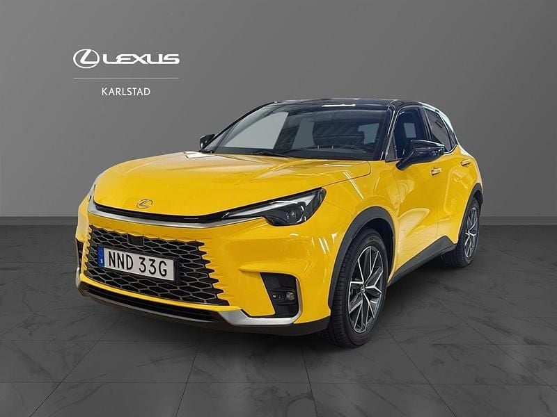 Gul Begagnad 2024 Lexus LBX SUV | 349 000 kr (Bra pris) - Bild 1/4