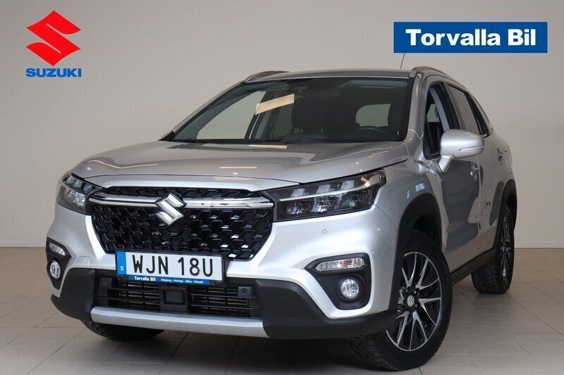 Grå Begagnad 2022 Suzuki SX4 S-Cross SUV | 249 900 kr (Marknadspris) - Bild 1/4