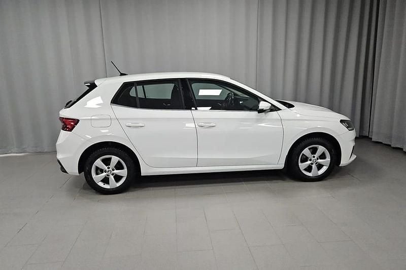 Begagnad Skoda Fabia Style 112 HK (82 kW) 2022 Vit