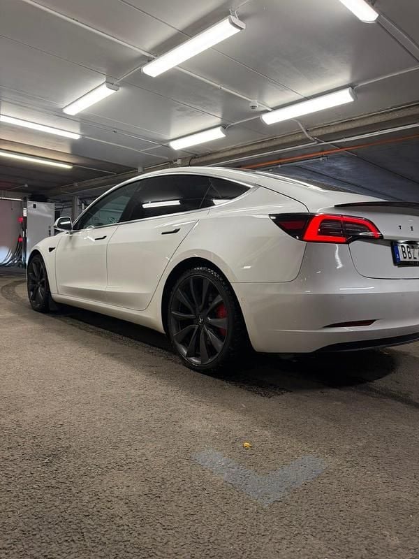 Begagnad Tesla Model 3 Performance 377 kW (513 HK) 2020 Sedan