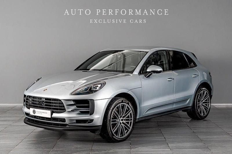 Silver Begagnad 2019 Porsche Macan S Sport SUV | 689 900 kr (Dyr) - Bild 1/4