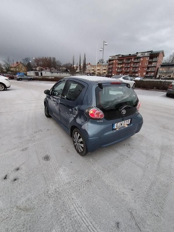 Begagnad 2009 Toyota Aygo Halvkombi | 14 500 kr (Superpris) - Bild 1/4