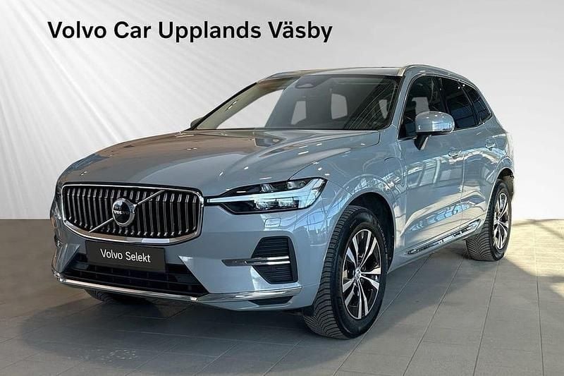 Begagnad Volvo XC60 Core 355 HK (261 kW) 2023 Grå SUV