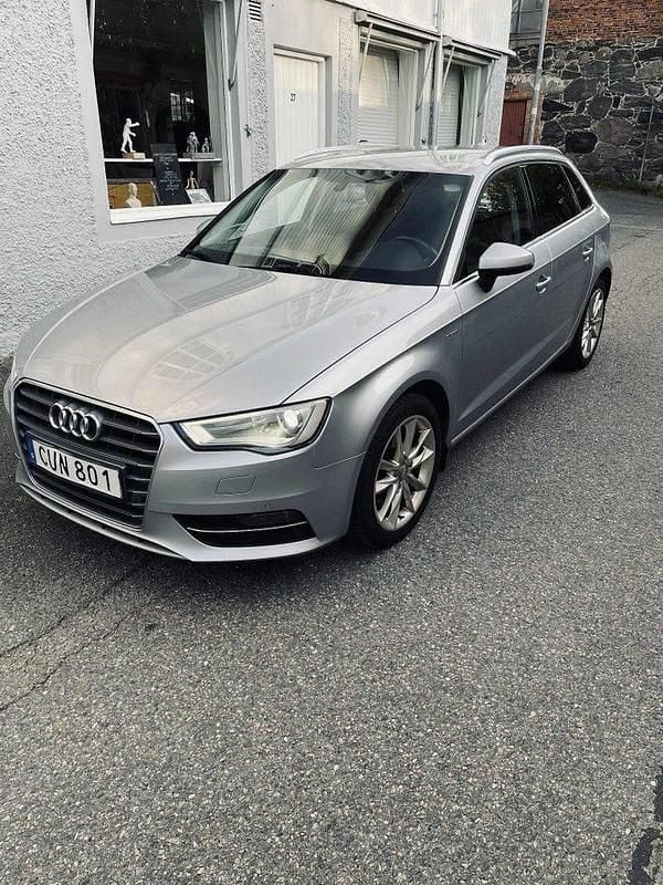 Begagnad 2015 Audi A3 Sportback g-tron Halvkombi | 119 900 kr - Bild 1/4