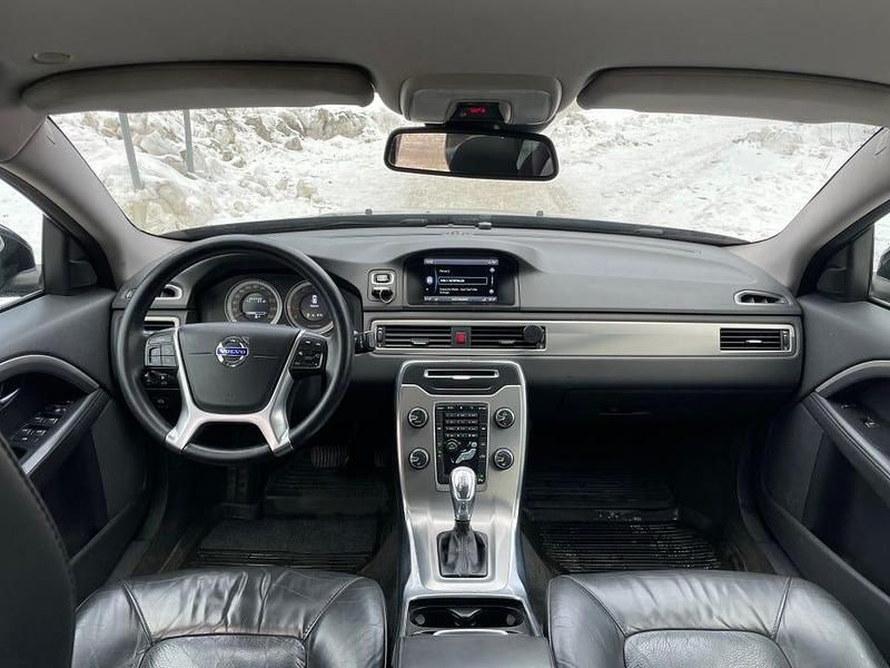 Begagnad Volvo V70 180 HK (132 kW) 2013 Svart Kombi