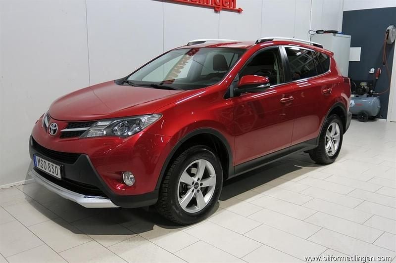 Begagnad Toyota RAV4 Edition 151 HK (111 kW) 2015 Röd samma som bilen SUV