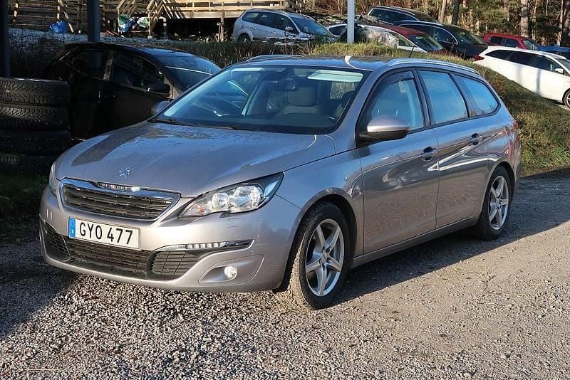 Grå Begagnad 2015 Peugeot 308 SW Active Kombi | 74 500 kr (Bra pris) - Bild 1/4
