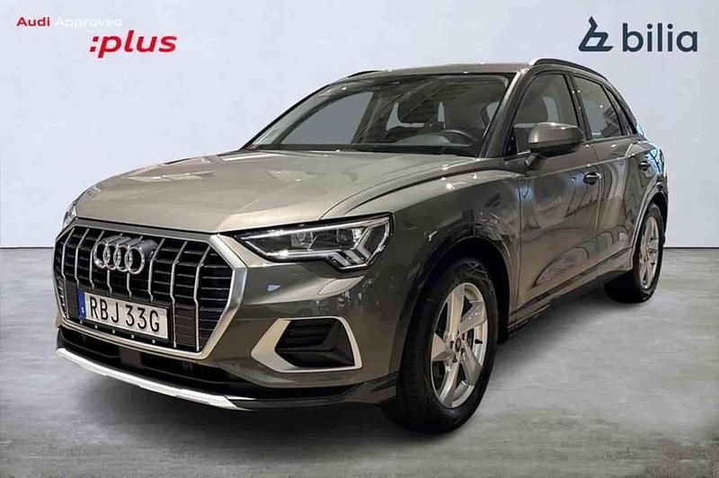Grå Begagnad 2024 Audi Q3 SUV | 349 900 kr - Bild 1/1