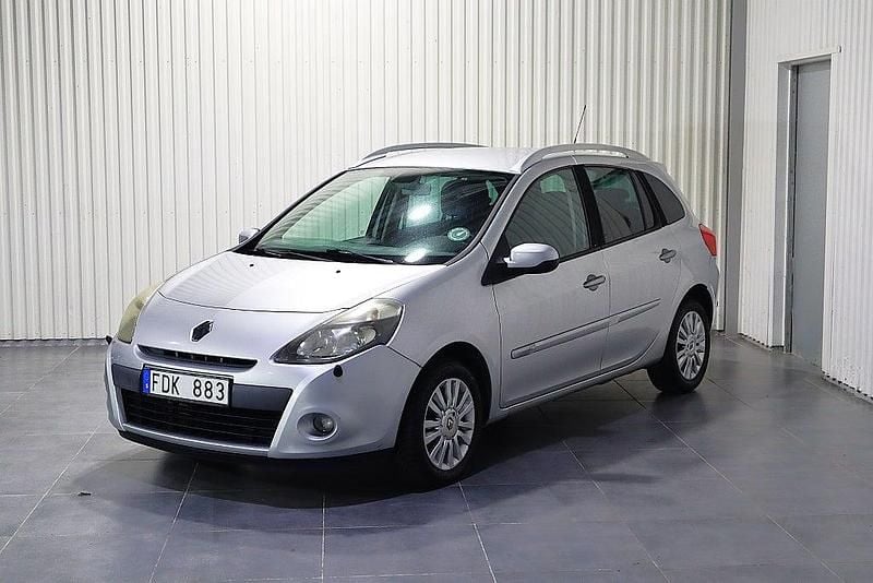 Silver Begagnad 2009 Renault Clio GrandTour Kombi | 39 900 kr (Marknadspris) - Bild 1/4