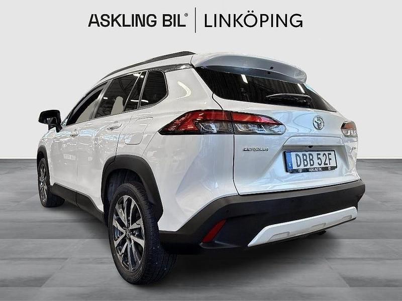 Begagnad Toyota Corolla Cross Style 140 HK (102 kW) 2024 Vit SUV