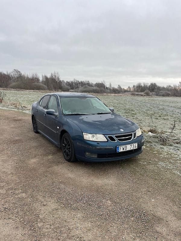 Begagnad 2007 Saab 9-3 Vector Sedan | 8 000 kr (Superpris) - Bild 1/4