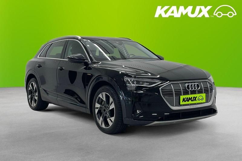 Silver/grå Begagnad 2022 Audi e-tron SUV | 379 400 kr (Superpris) - Bild 1/4