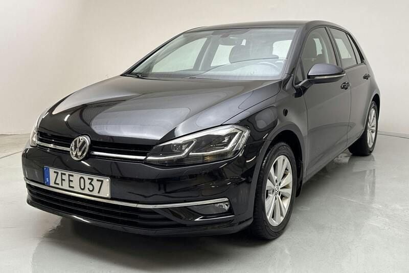 Svart Begagnad 2018 VW Golf VII | 154 900 kr (Bra pris) - Bild 1/4