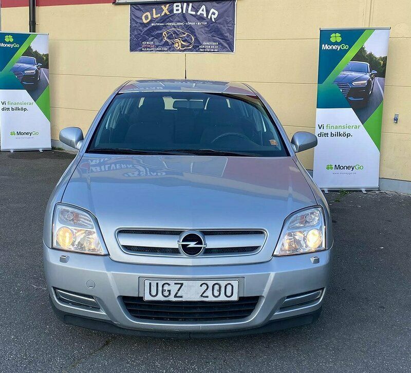 Grå Begagnad 2003 Opel Signum Kombi | 17 900 kr - Bild 1/4