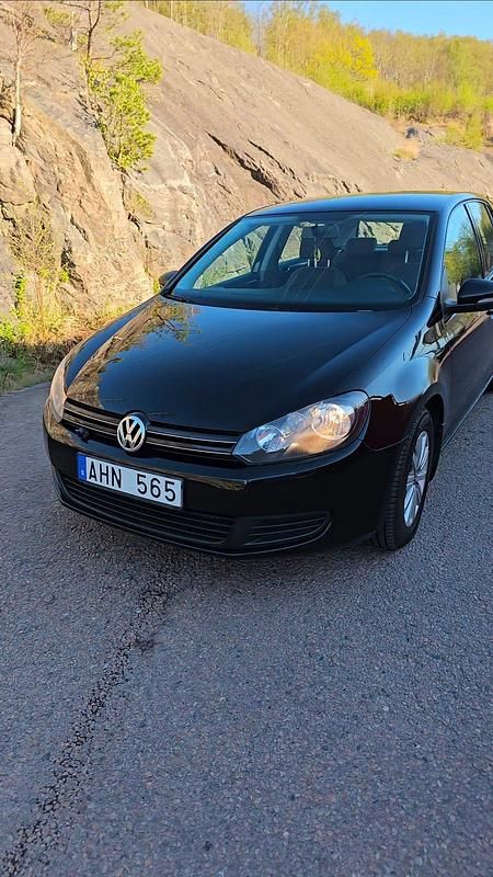 Begagnad 2012 VW Golf VII Halvkombi | 42 000 kr (Superpris) - Bild 1/4