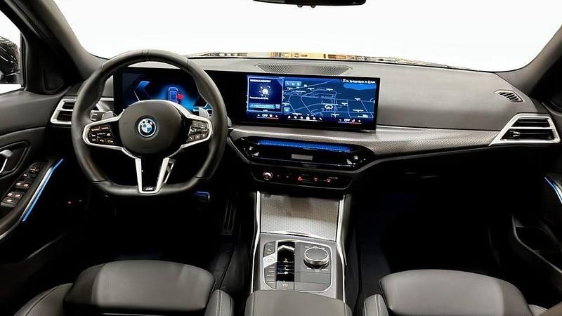 Begagnad BMW 330 Comfort Edition 292 HK (214 kW) 2025 Svart Kombi