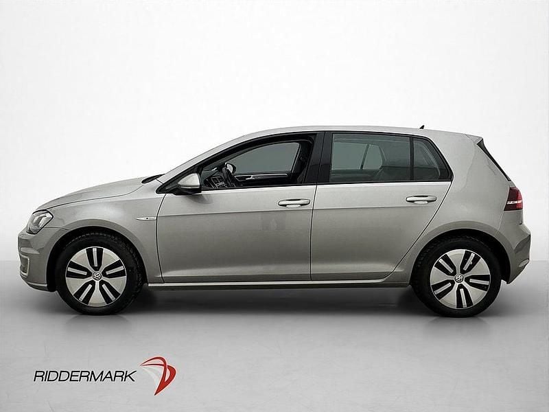 Begagnad VW e-Golf 85 kW (116 HK) 2016 Silver Halvkombi