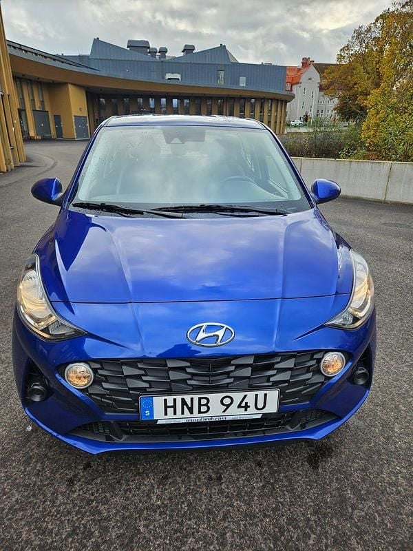 Begagnad 2023 Hyundai i10 Halvkombi | 125 000 kr (Bra pris) - Bild 1/4