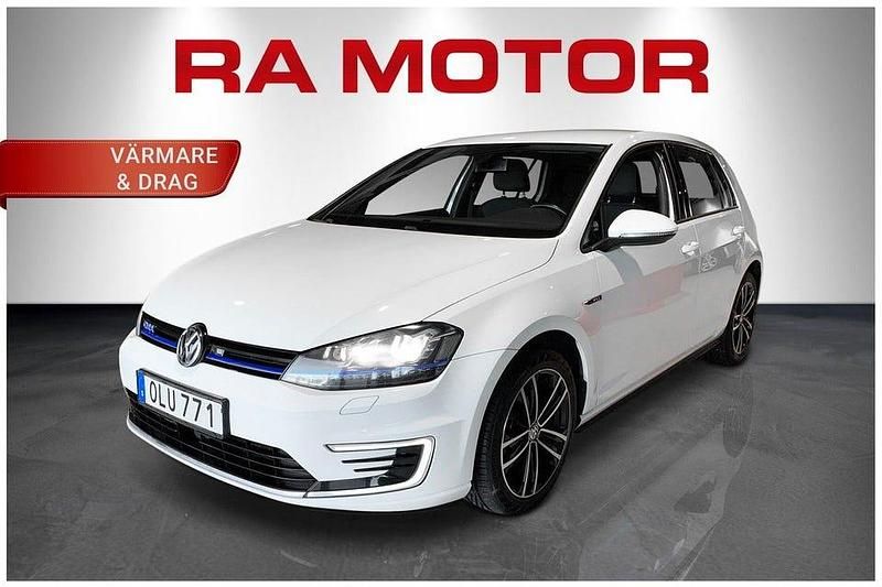 Vit Begagnad 2016 VW Golf VII GTE Halvkombi | 159 900 kr (Marknadspris) - Bild 1/4