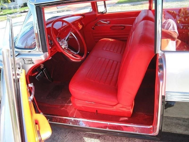 Begagnad Ford Fairlane 228 HK (167 kW) 1956 Flerfärgad Sportkupé