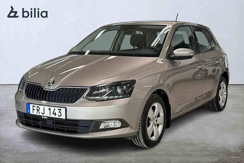Brun Begagnad 2015 Skoda Fabia Halvkombi | 89 900 kr (Superpris) - Bild 1/1