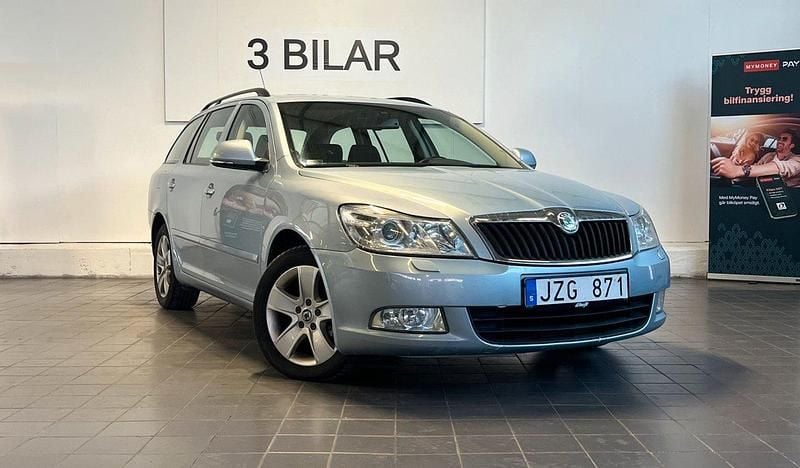 Ljusblå (blå) Begagnad 2009 Skoda Octavia Sport Kombi | 69 000 kr (Marknadspris) - Bild 1/4