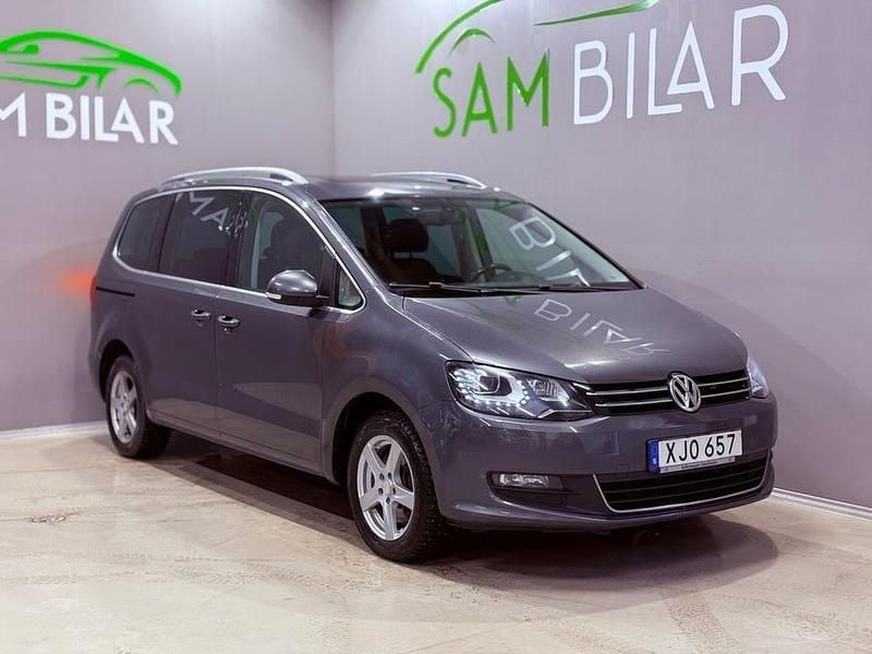Begagnad VW Sharan 140 HK (102 kW) 2015 Grå Minibuss