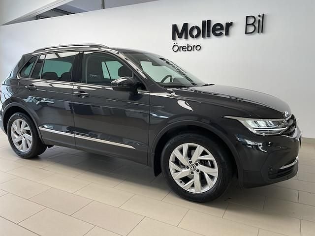 Begagnad 2022 VW Tiguan Life SUV | 269 900 kr (Bra pris) - Bild 1/3