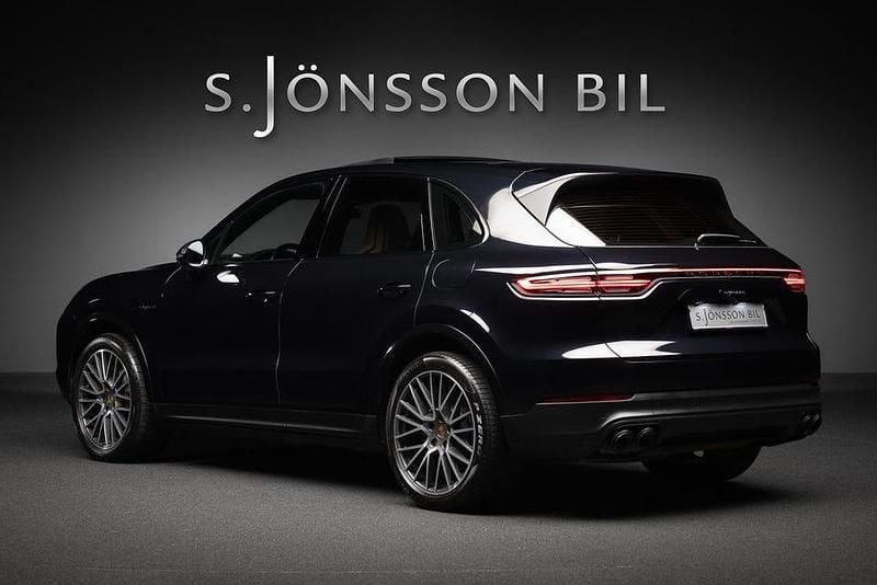 Begagnad Porsche Cayenne 462 HK (339 kW) 2021 Svart SUV