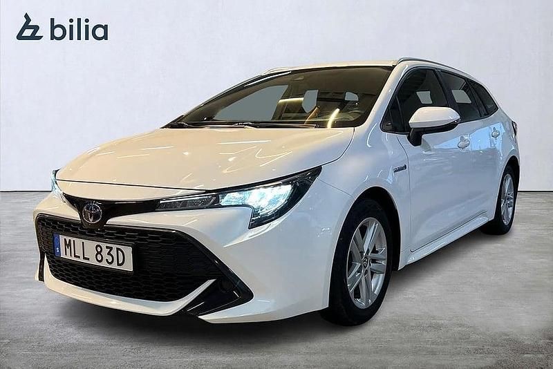 Vit Begagnad 2020 Toyota Corolla Active Kombi | 234 900 kr (Marknadspris) - Bild 1/4