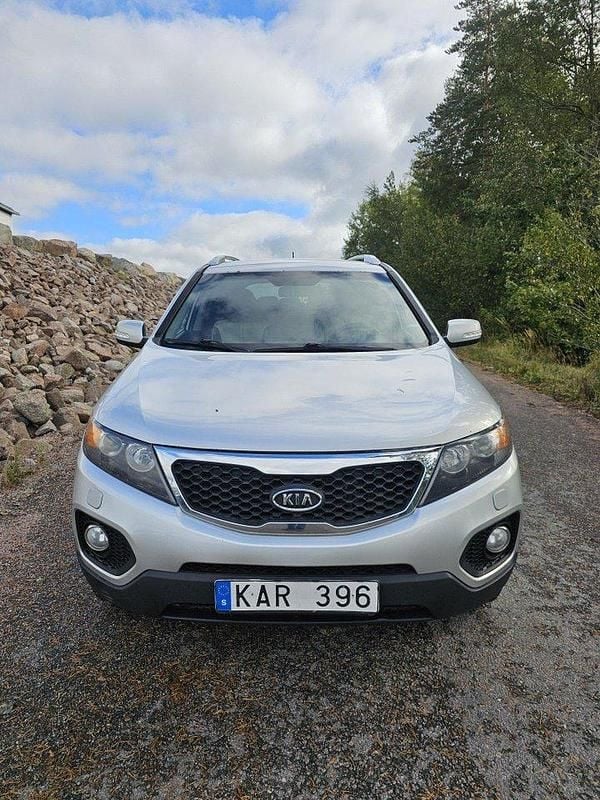 Silver Begagnad 2010 Kia Sorento SUV | 59 999 kr (Bra pris) - Bild 1/4