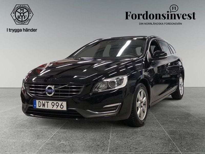 Begagnad Volvo V60 Momentum 116 HK (85 kW) 2015 Svart Kombi