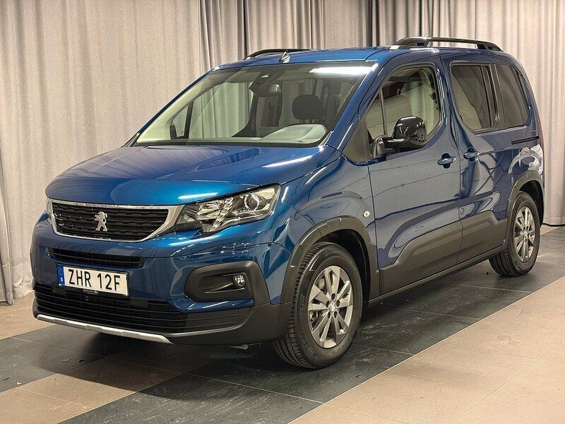 Blå Begagnad 2022 Peugeot e-Rifter Allure Minibuss | 299 800 kr - Bild 1/4