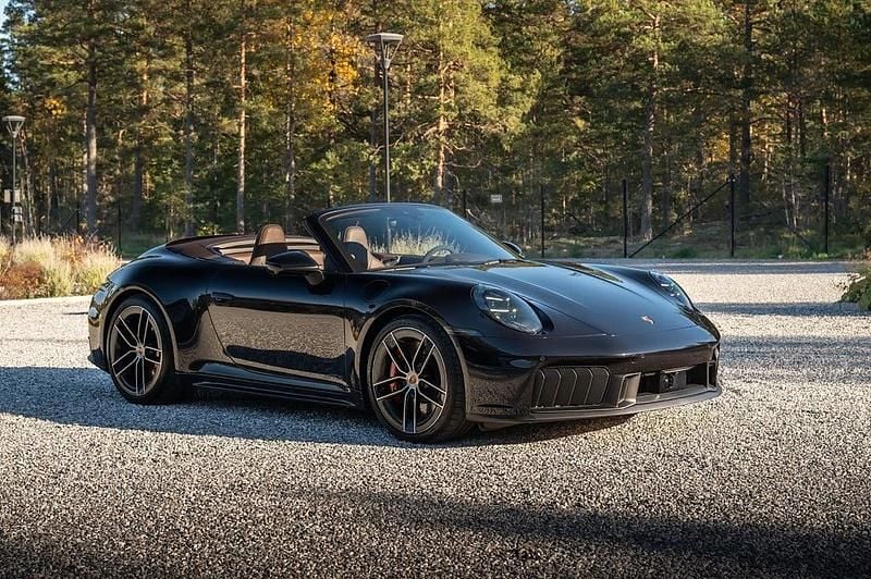 Flerfärgad Ny 2025 Porsche 911 Cab | 2 395 000 kr - Bild 1/4