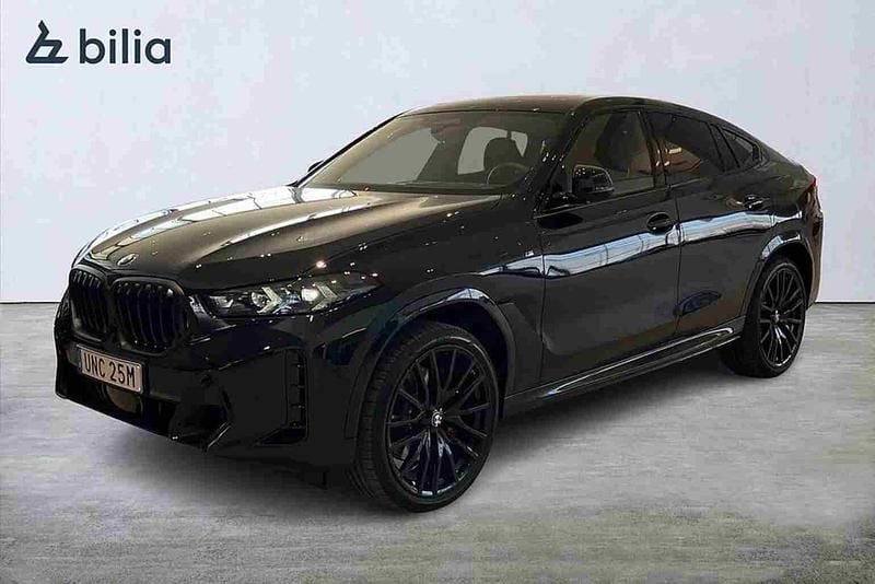 Svart Begagnad 2025 BMW X6 M Sport SUV | 899 900 kr (Superpris) - Bild 1/1