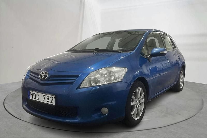 Blå Begagnad 2012 Toyota Auris Plus | 52 000 kr (Lite dyr) - Bild 1/4
